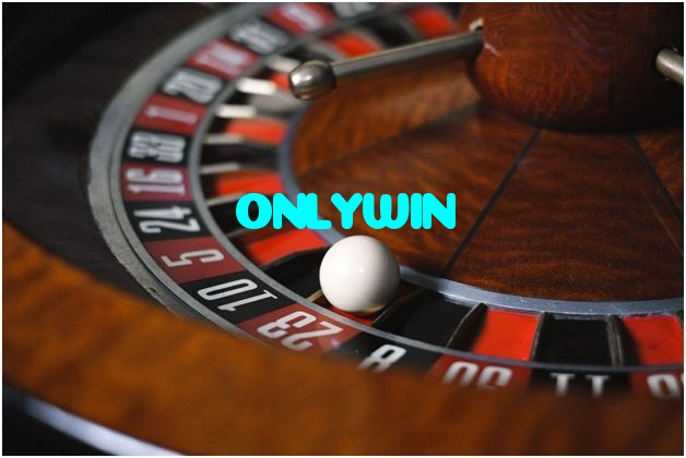 ONLYWIN casino presented on mobile device in Pakistan with slots and live games